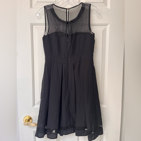 NWT GUESS Little Black Dress with Jeweled Collar 4 - Picture 7 of 16